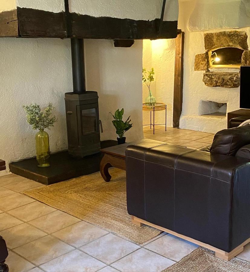 Spacious 1 Bed Home With Shared Pool Champagnac-la-Rivière Kültér fotó